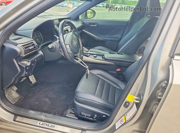 JTHBA1D28J5071165 2018 LEXUS IS Silver Widok wnętrza z przodu
