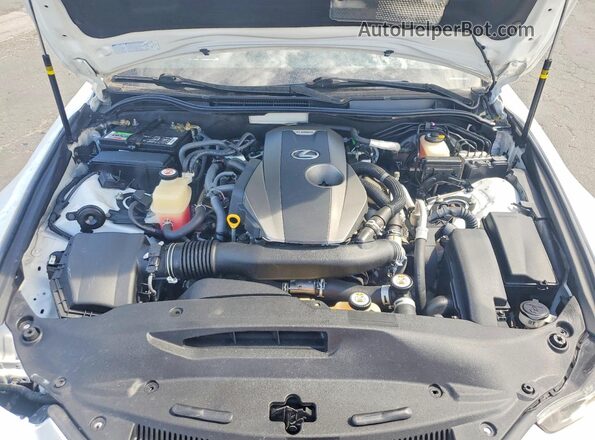 JTHBA1D28J5082022 2018 LEXUS IS White Widok wnętrza z tyłu