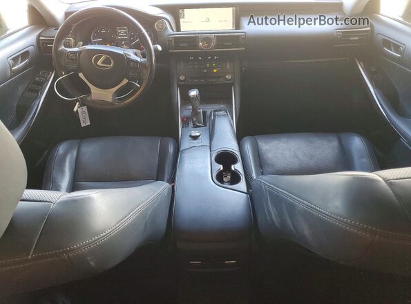 JTHBA1D29H5049640 2017 LEXUS IS Серый Вид панели приборов