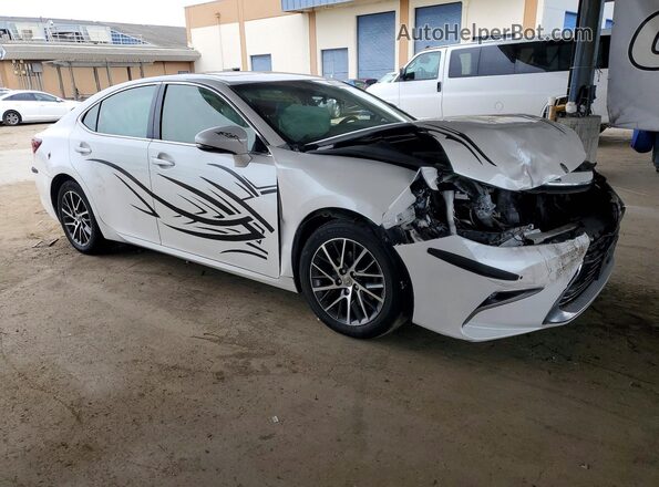 JTHBK1GG4G2231217 2016 LEXUS ES Белый Передняя правая четверть