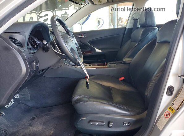 JTHBK262272051178 2007 LEXUS IS Серебряный Вид салона спереди