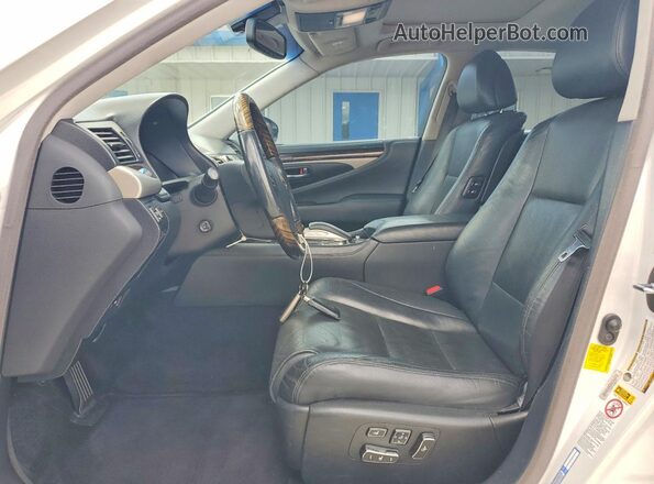 JTHBL5EF7G5141623 2016 LEXUS LS White ხელსაწყოთა პანელის ხედი