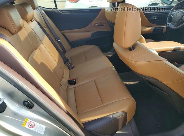 JTHBZ1B13K2002583 2019 LEXUS ES Silver Rear seats view