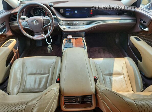 JTHC51FF9J5005202 2018 LEXUS LS Silver Vista del salpicadero