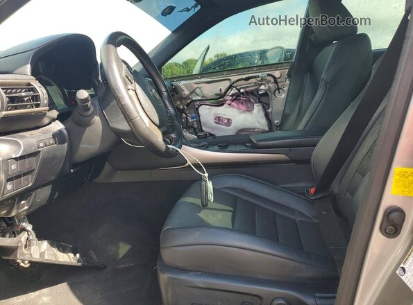 JTHC81D26K5038344 2019 LEXUS IS Серебряный Вид салона спереди