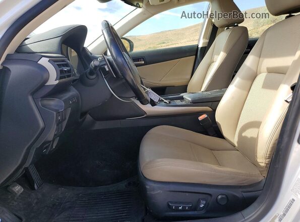 JTHCM1D25H5016100 2017 LEXUS IS White Widok wnętrza z przodu