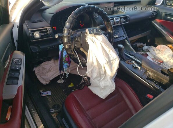 JTHCM1D29H5019002 2017 LEXUS IS Белый Вид панели приборов