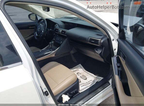 JTHCM1D2XH5023320 2017 LEXUS IS 300 White Vista interior delantera