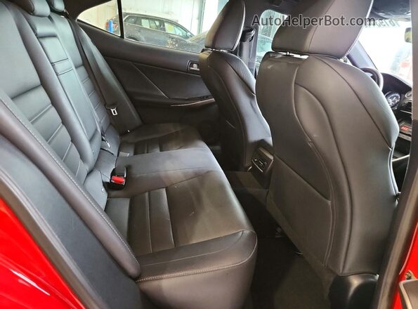 JTHG81F21L5041314 2020 LEXUS IS Red Widok tylnych siedzeń