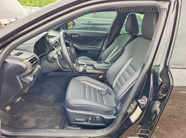 JTHG81F27L5042600 2020 LEXUS IS Черный Вид салона спереди