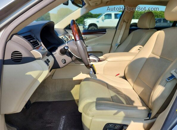 JTHGL5EF6G5056486 2016 LEXUS LS Silver წინა სალონის ხედი