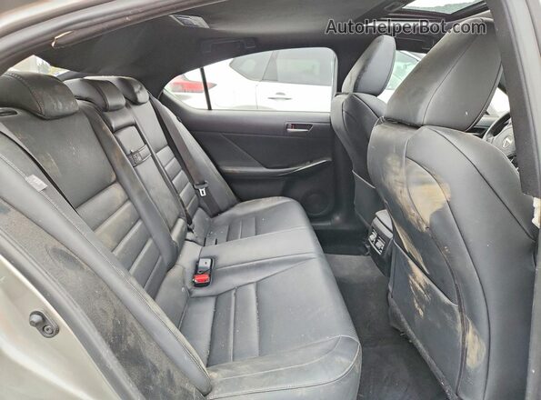 JTHGZ1B22P5071592 2023 LEXUS IS Silver Widok tylnych siedzeń