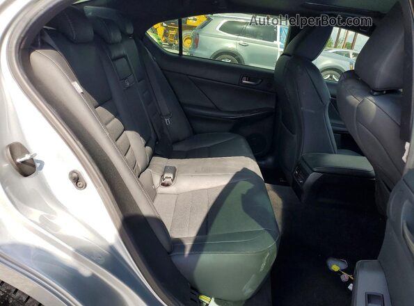 JTHGZ1B25N5054508 2022 LEXUS IS Silver Widok tylnych siedzeń