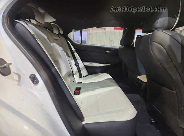 JTHGZ1E24M5022000 2021 LEXUS IS Белый Вид задних сидений
