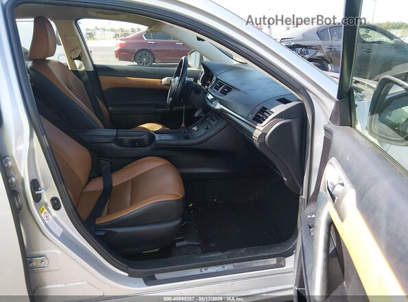 JTHKD5BH1G2254990 2016 LEXUS CT 200H Серый Вид салона спереди