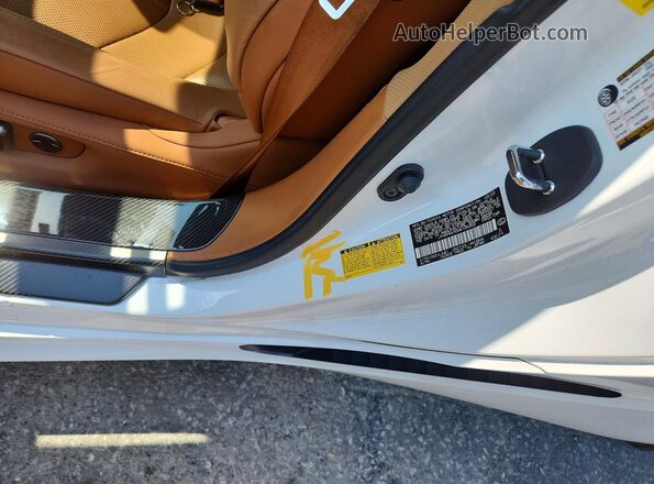 JTHMPAAY0NA105452 2022 LEXUS LC Белый Вид подкапотного пространства