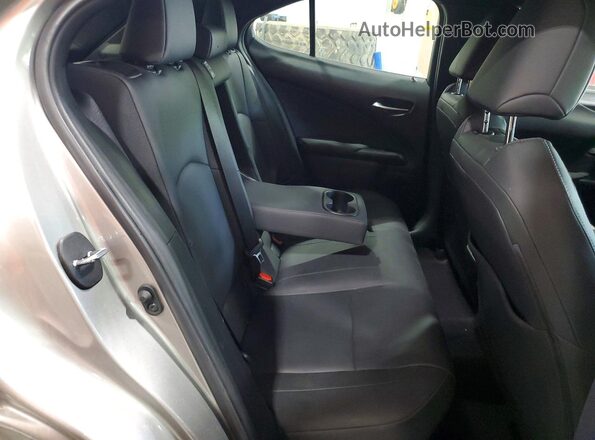 JTHP9JBH3M2047545 2021 LEXUS UX Silver Vista de los asientos traseros
