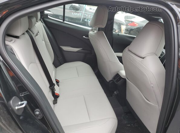 JTHP9JBH3R2071271 2024 LEXUS UX Black Widok wnętrza z tyłu