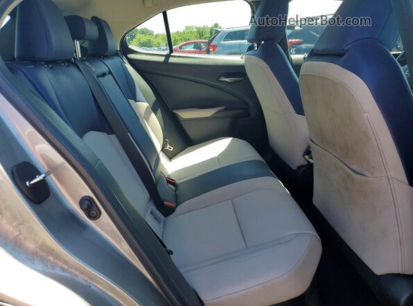 JTHP9JBH7M2040906 2021 LEXUS UX Gray Вид задньої частини салону