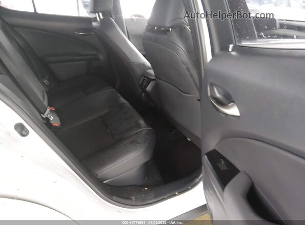 JTHP9JBH7N2060669 2022 LEXUS UX 250H White VIN კოდის სტიკერის ხედი