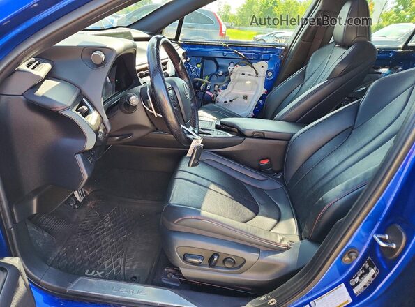 JTHR9JBH5L2027353 2020 LEXUS UX Синий Вид салона спереди