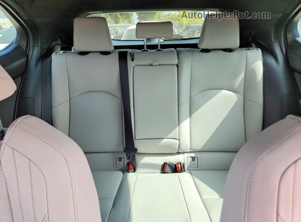 JTHUCJDH4T2015994 2026 LEXUS UX Gray Вид задніх сидінь