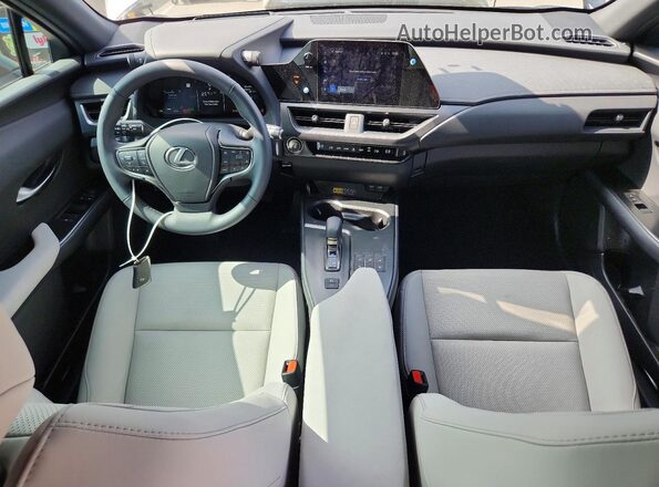 JTHUCJDH4T2015994 2026 LEXUS UX Gray Вид панелі приладів