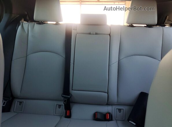 JTHUCJDH8S2012059 2025 LEXUS UX Green Vista de los asientos traseros