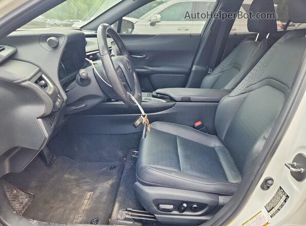 JTHX3JBH0N2055489 2022 LEXUS UX White Vista interior delantera