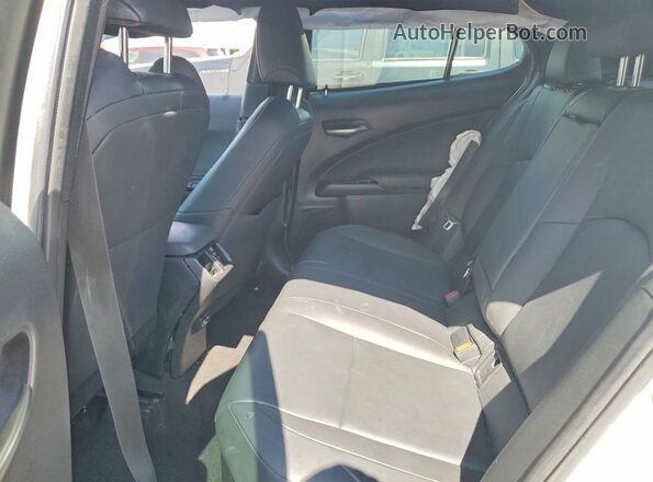 JTHX9JBH2N2056884 2022 LEXUS UX Белый Вид задней части салона