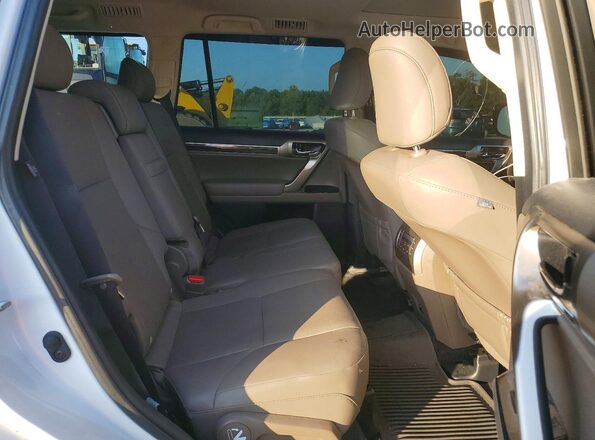 JTJAM7BX0L5245946 2020 LEXUS GX White Widok wnętrza z tyłu