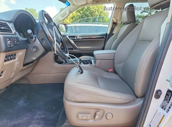 JTJAM7BX6N5309653 2022 LEXUS GX Белый Вид салона спереди