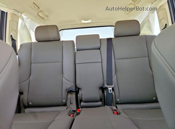 JTJAM7BX6P5383416 2023 LEXUS GX White Widok tylnych siedzeń