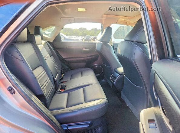 JTJBARBZ3H2145133 2017 LEXUS NX Silver Widok wnętrza z tyłu