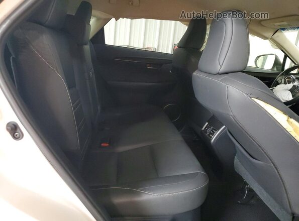 JTJBARBZ4J2160441 2018 LEXUS NX White Widok wnętrza z tyłu