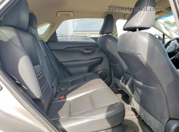 JTJBARBZXH2119483 2017 LEXUS NX Silver Vista interior trasera