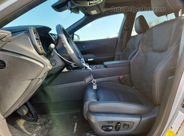 JTJCJMGA6T2038323 2026 LEXUS RX Silver Vista interior delantera