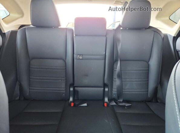 JTJDARBZ2M5022330 2021 LEXUS NX White Widok tylnych siedzeń