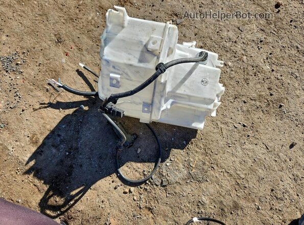 JTJGKCEZ1S5025901 2025 LEXUS NX White Engine compartment view