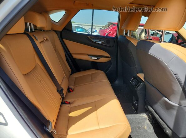 JTJGKCEZ3S2046993 2025 LEXUS NX White Widok wnętrza z tyłu