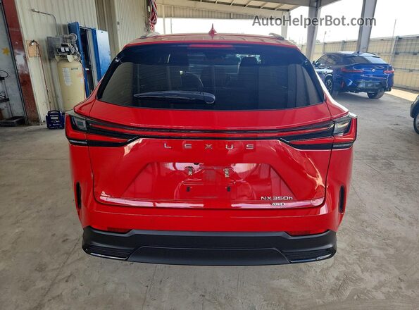 JTJGKCEZ4N2007351 2022 LEXUS NX Красный Вид сзади