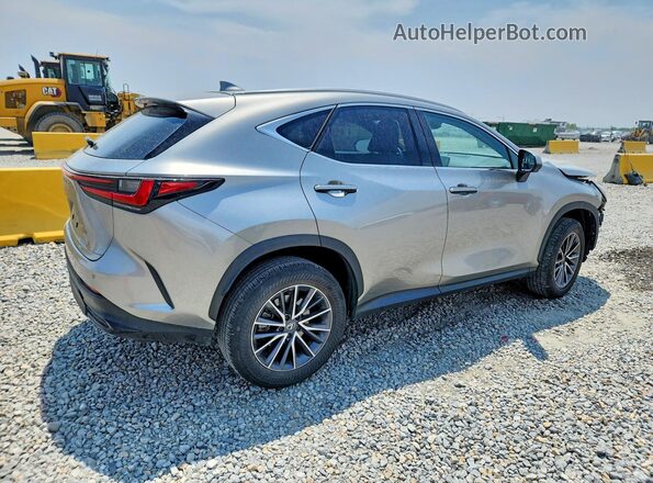 JTJGKCEZ7R2023808 2024 LEXUS NX Silver Trasero derecho