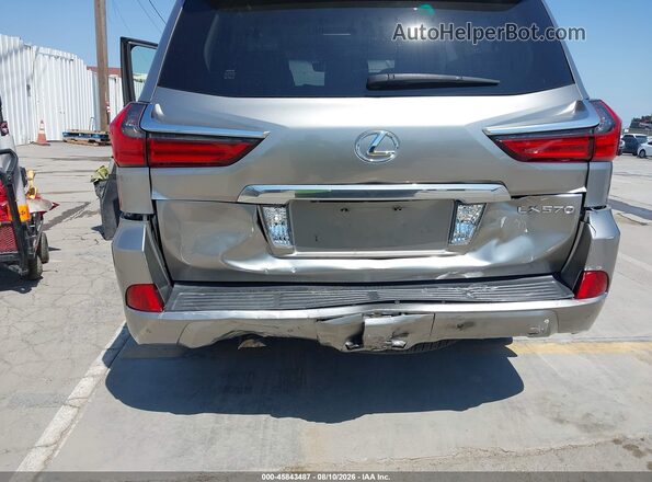 JTJHY7AX1H4246525 2017 LEXUS LX 570 Pewter Вид спереди