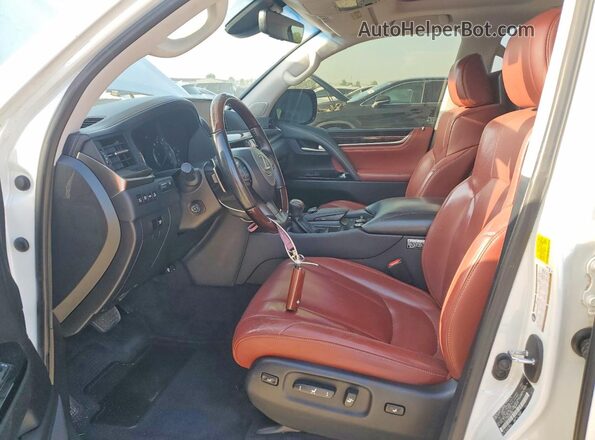 JTJHY7AX4H4236944 2017 LEXUS LX White Widok wnętrza z przodu