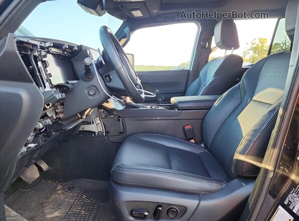 JTJTBCDX9R5016243 2024 LEXUS GX Black Front interior view