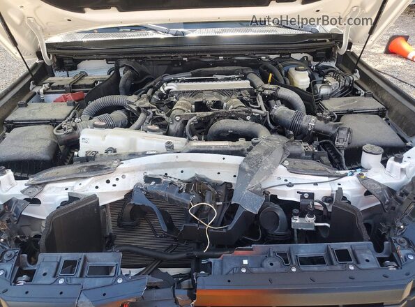 JTJVBCDX4R5012870 2024 LEXUS GX White Widok komory silnika