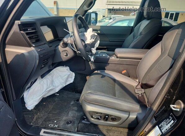 JTJVBCDX9S5058331 2025 LEXUS GX Черный Вид салона спереди