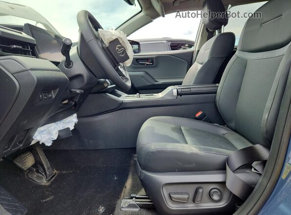 JTM6CRAV6TD302535 2026 TOYOTA RAV4 Blue Widok wnętrza z przodu