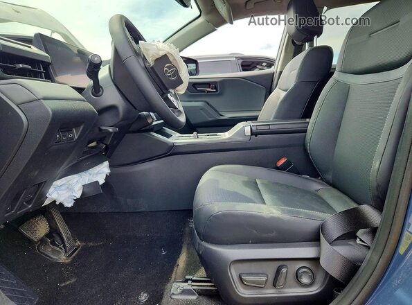 JTM6CRAV6TD302535 2026 TOYOTA RAV4 Blue Front interior view