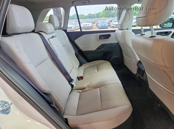 JTM6CRAV9TJ001016 2026 TOYOTA RAV4 White Вид задньої частини салону